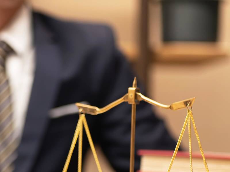上海债务纠纷律师解读：如何向法院起诉欠钱不还及诉讼费相关问题